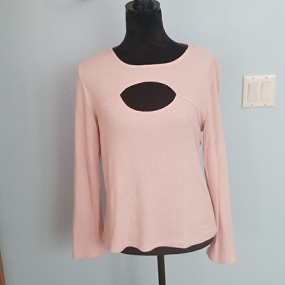 Lifestyle cutout top 